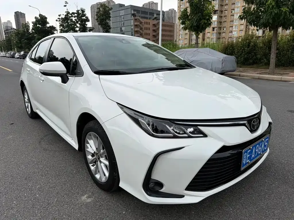 Toyota Corolla — фото 8