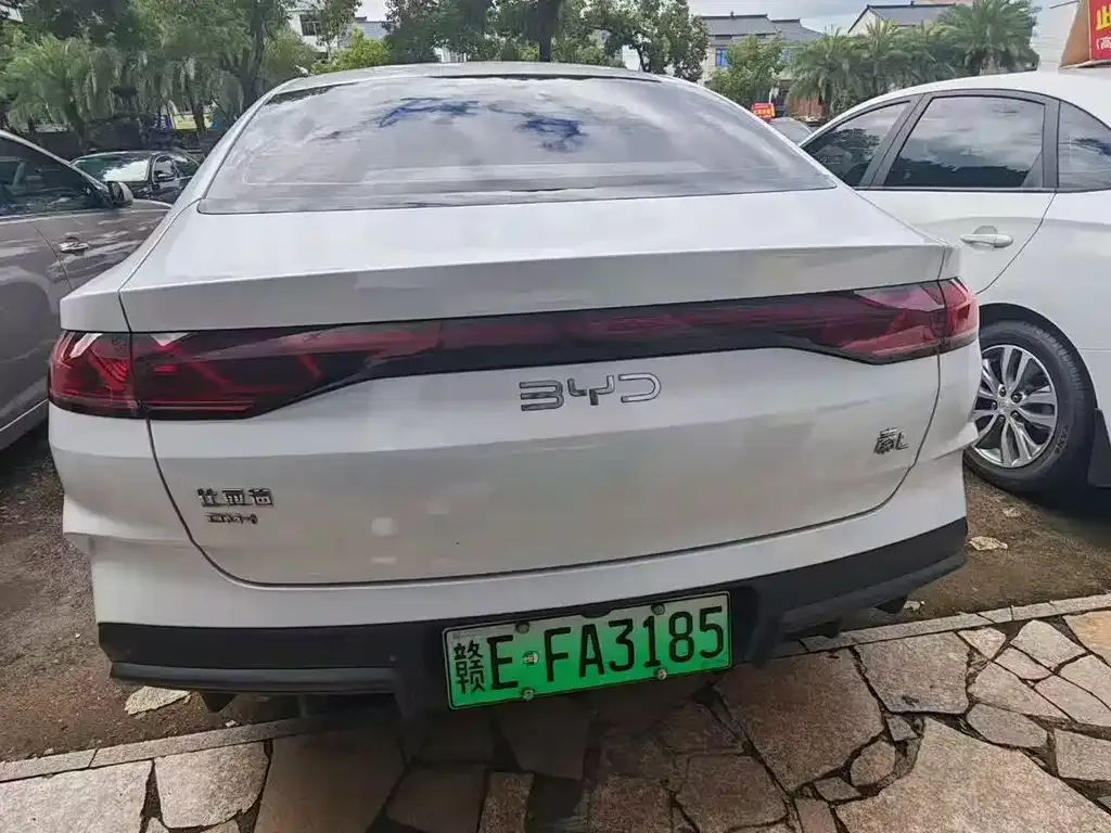 BYD Qin L — фото 4