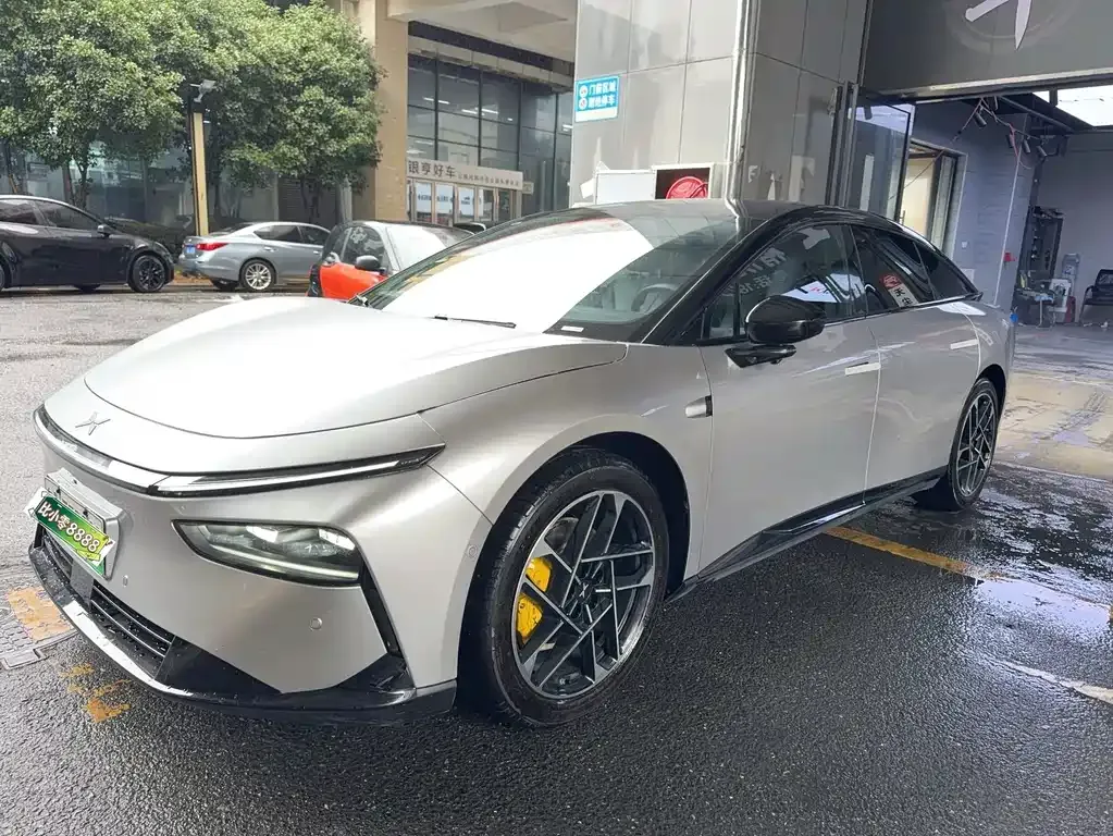 XPeng P7+ — фото 1