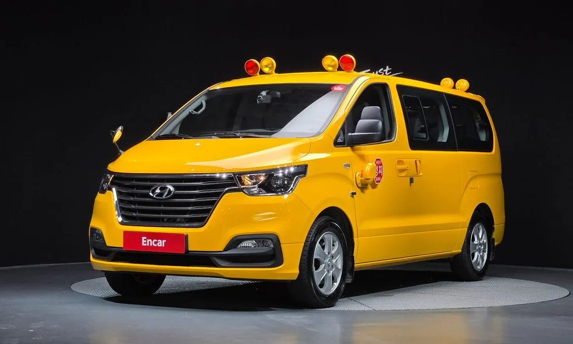Hyundai Starex — фото 1