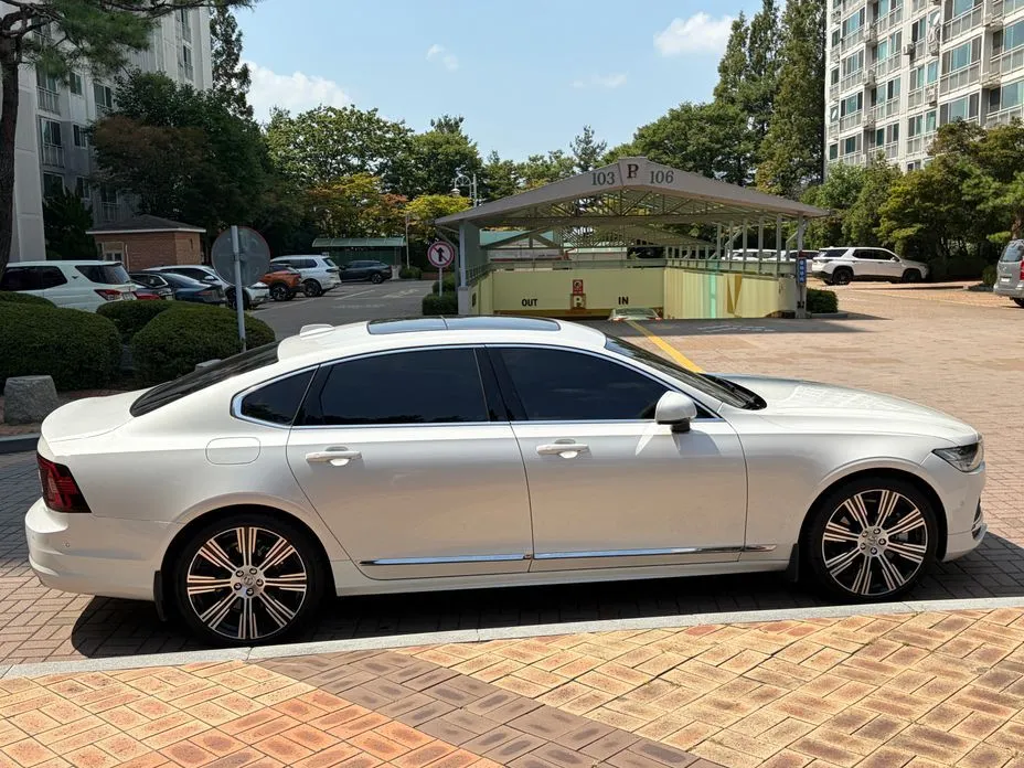 Volvo S90 — фото 10