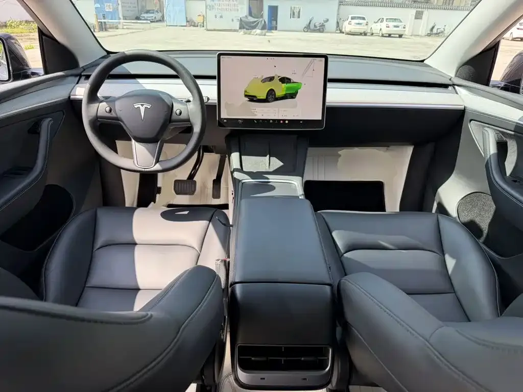 Tesla Model Y — фото 7