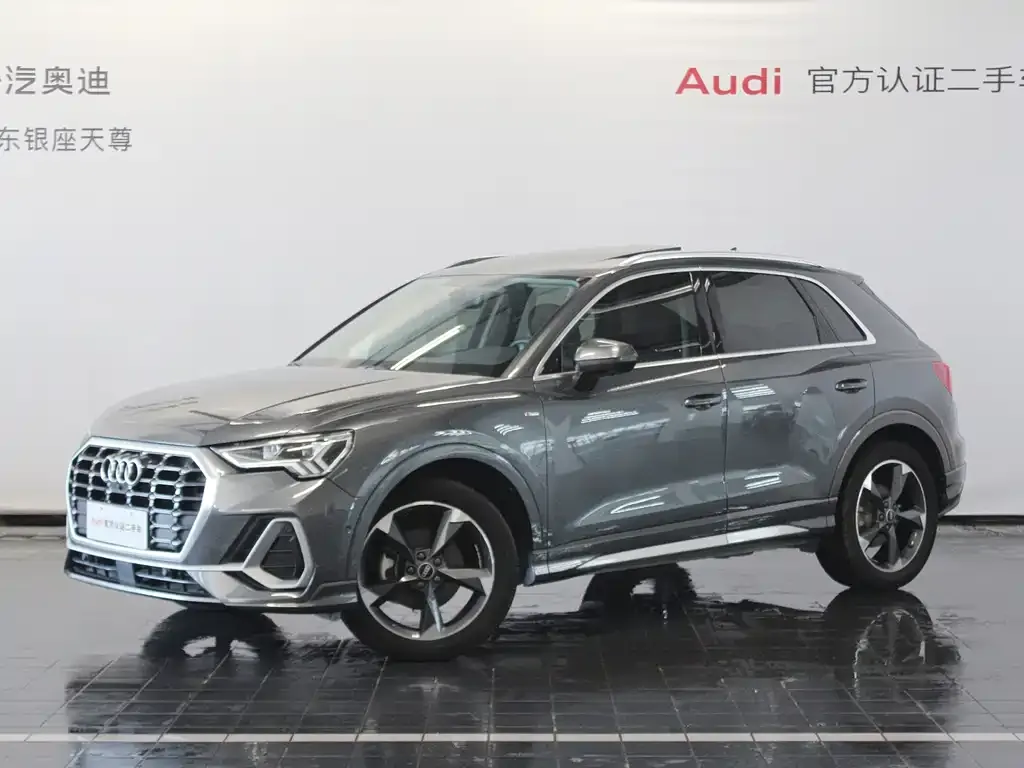 Audi Q3 — фото 1