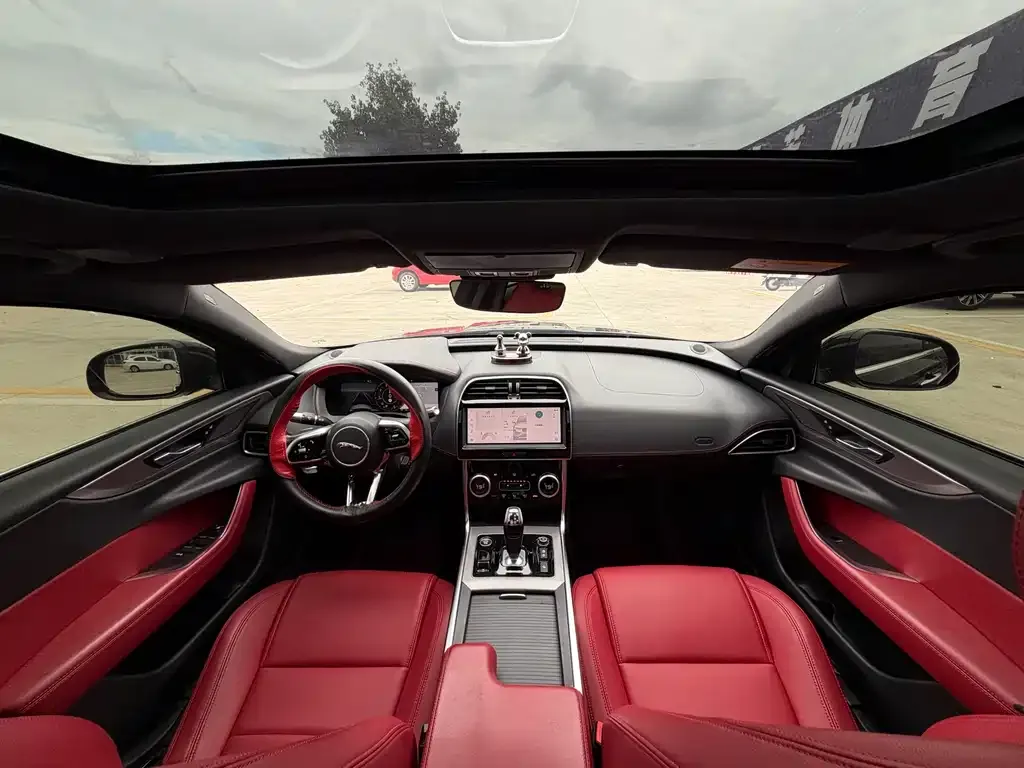 Jaguar XEL — фото 6