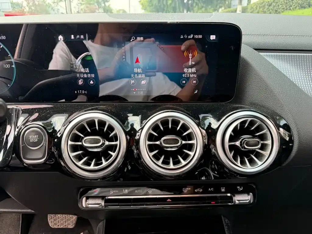 Mercedes-Benz EQA — фото 9