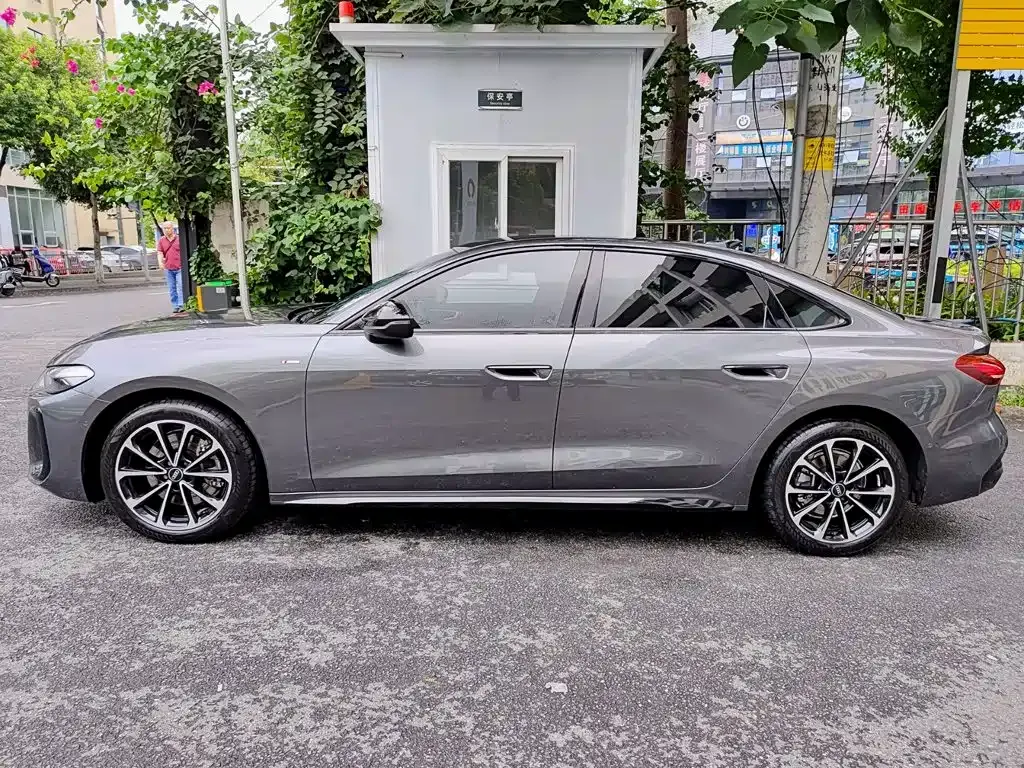 Audi A5L — фото 10