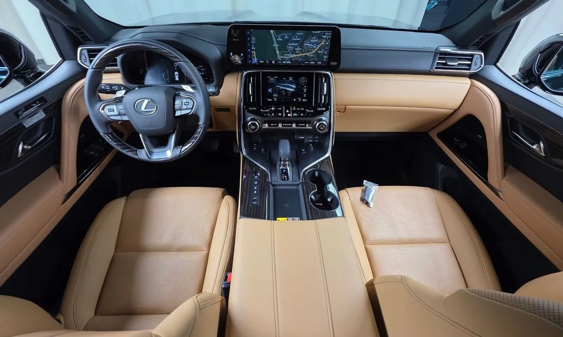 Lexus LX — фото 4