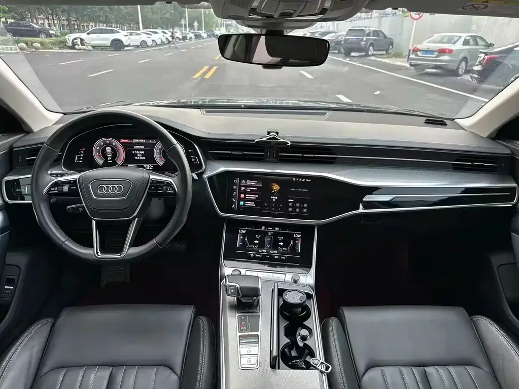 Audi A6L — фото 6