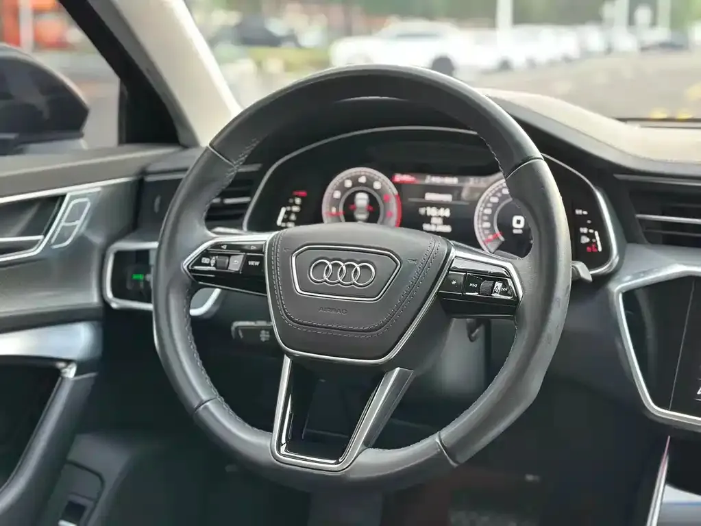 Audi A6L — фото 2