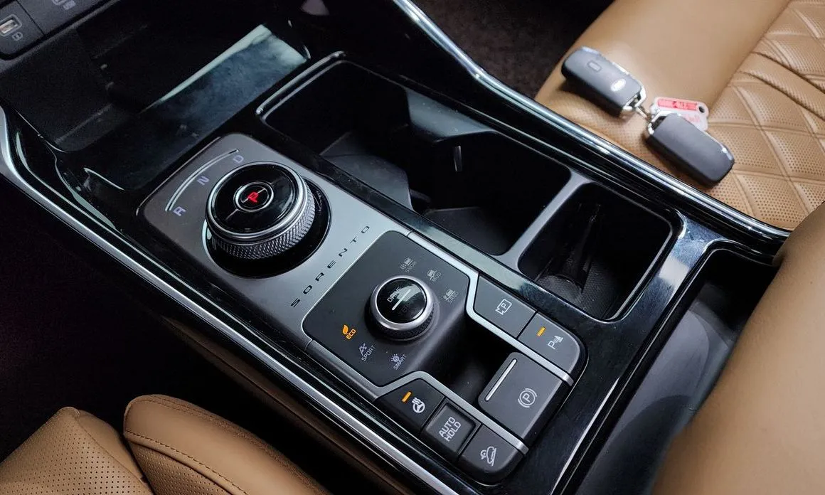 Kia Sorento — фото 10