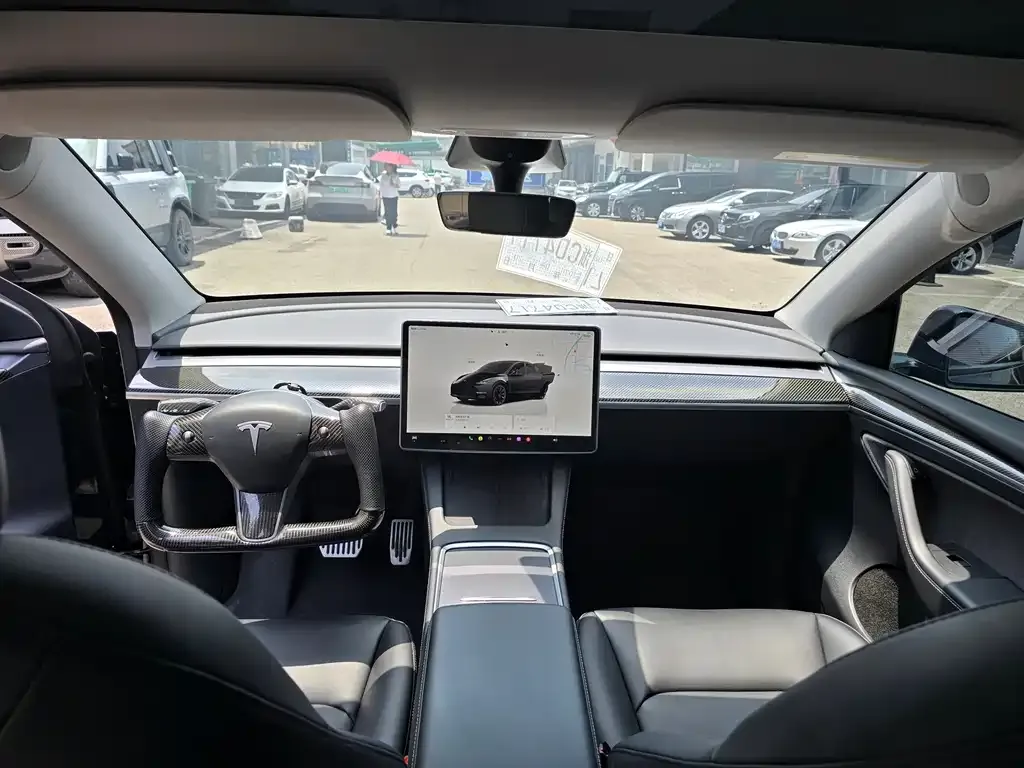 Tesla Model Y — фото 2