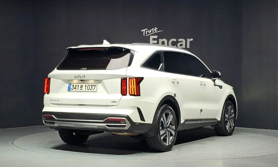 Kia Sorento — фото 7