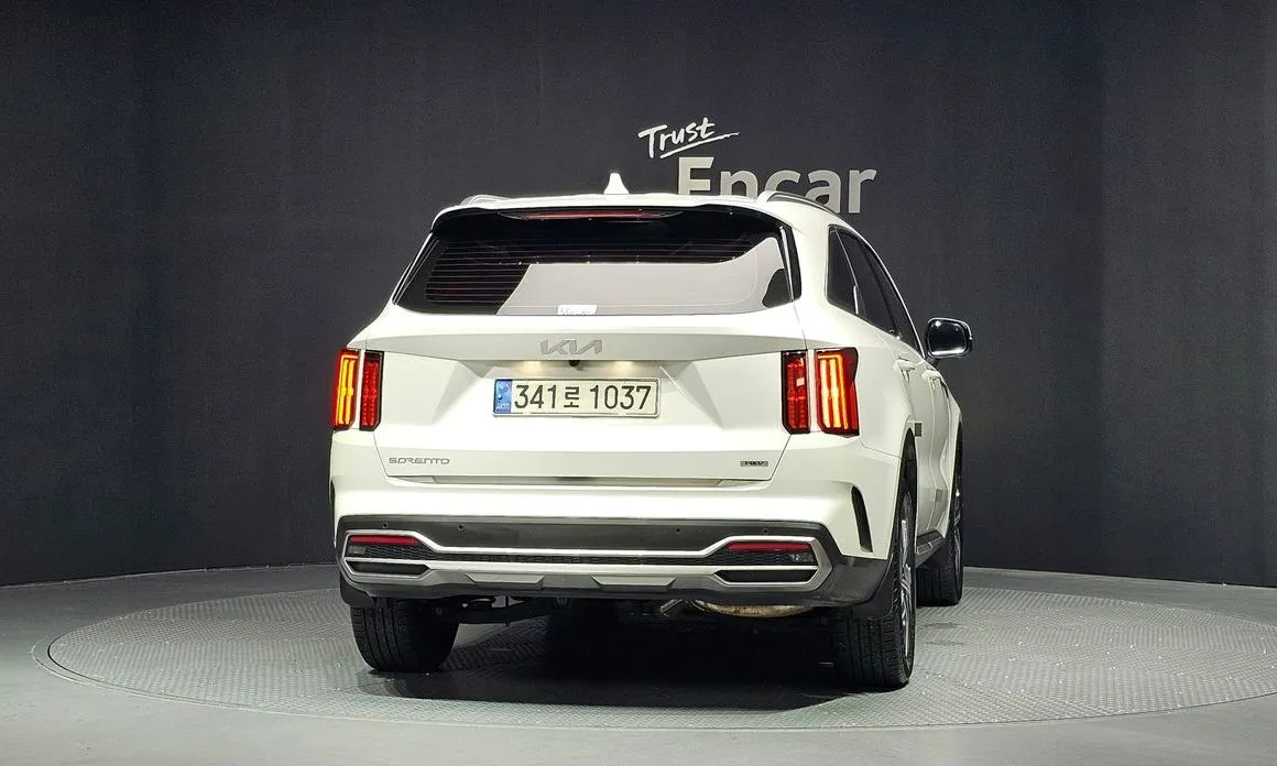 Kia Sorento — фото 10