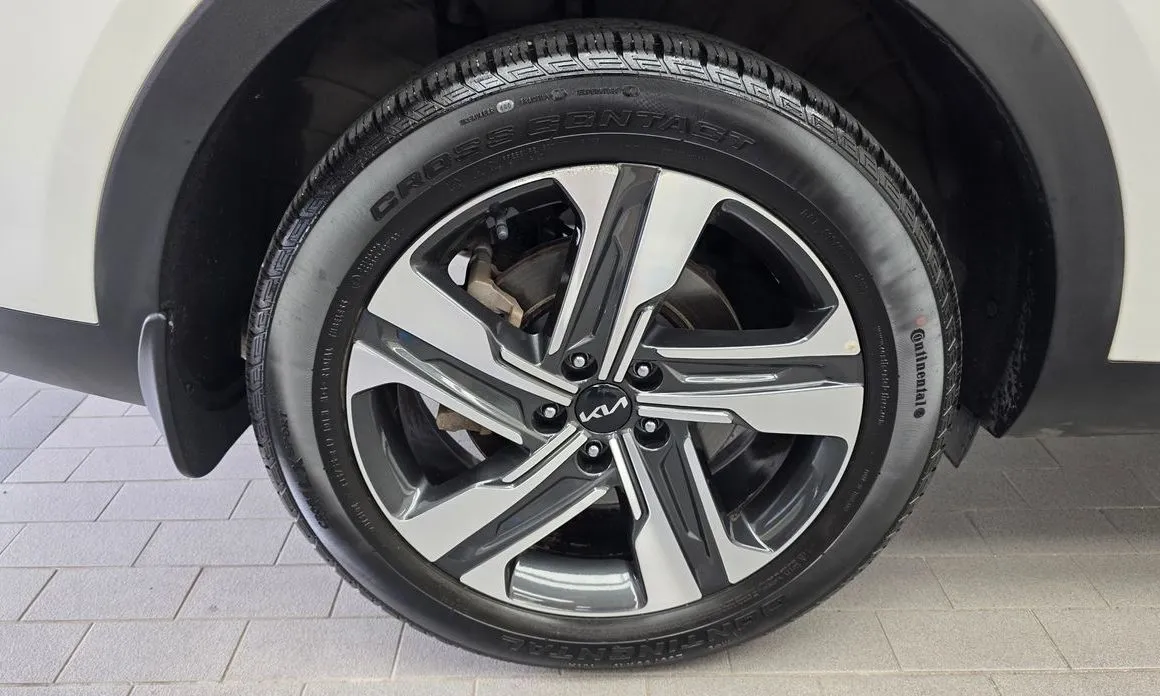 Kia Sorento — фото 6
