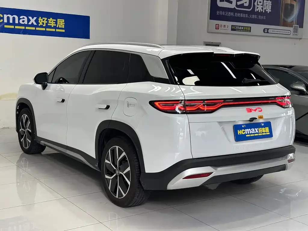 BYD L DM-i — фото 7