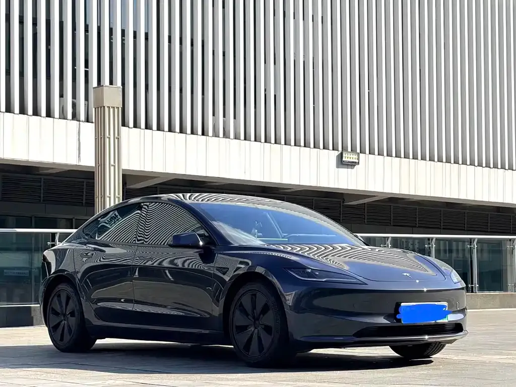 Tesla Model 3 — фото 6