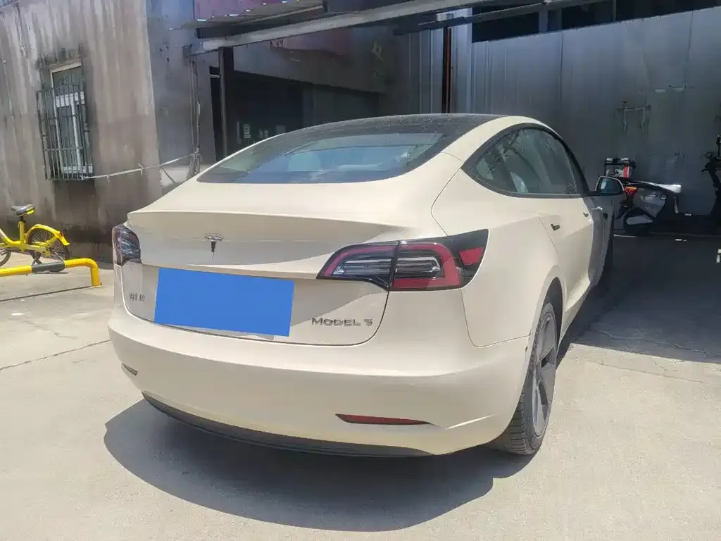 Tesla Model 3 — фото 6