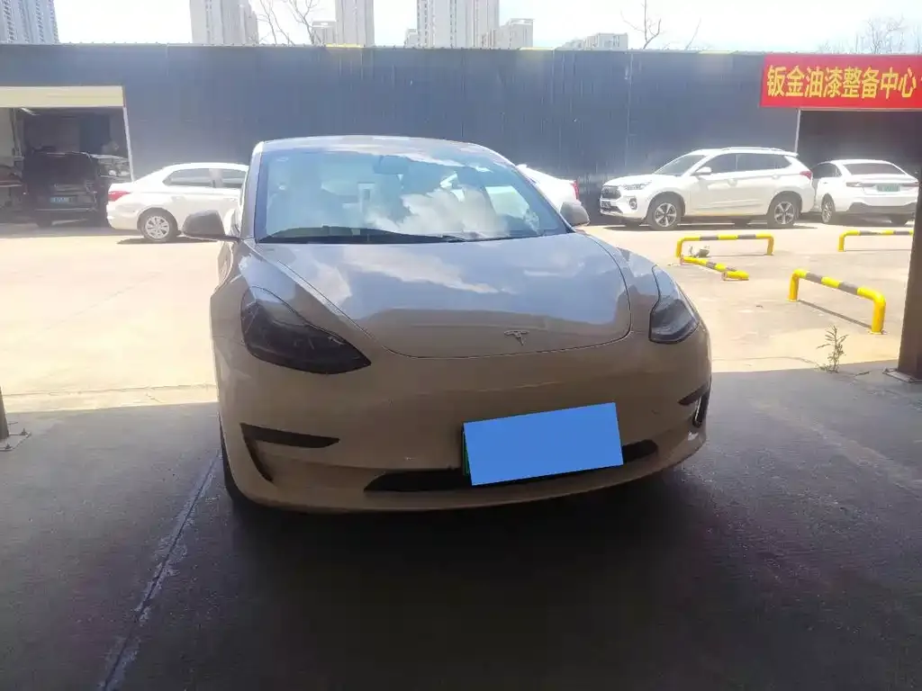 Tesla Model 3 — фото 5