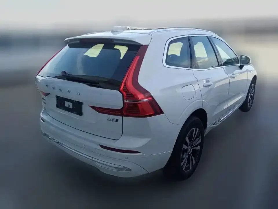 Volvo XC60 — фото 2