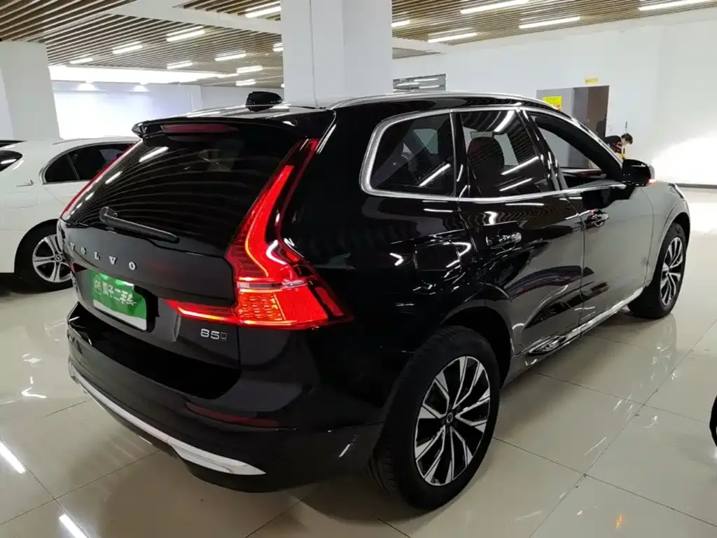 Volvo XC60 — фото 6