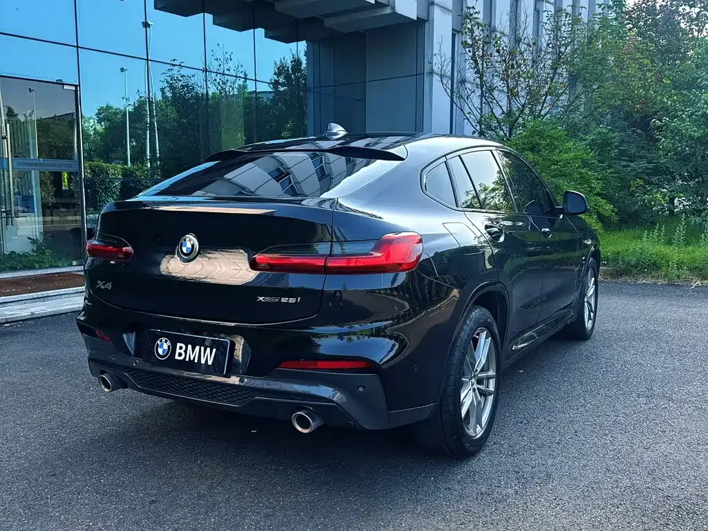 BMW X4 — фото 7