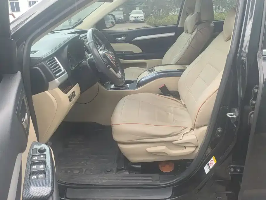 Toyota Highlander — фото 2