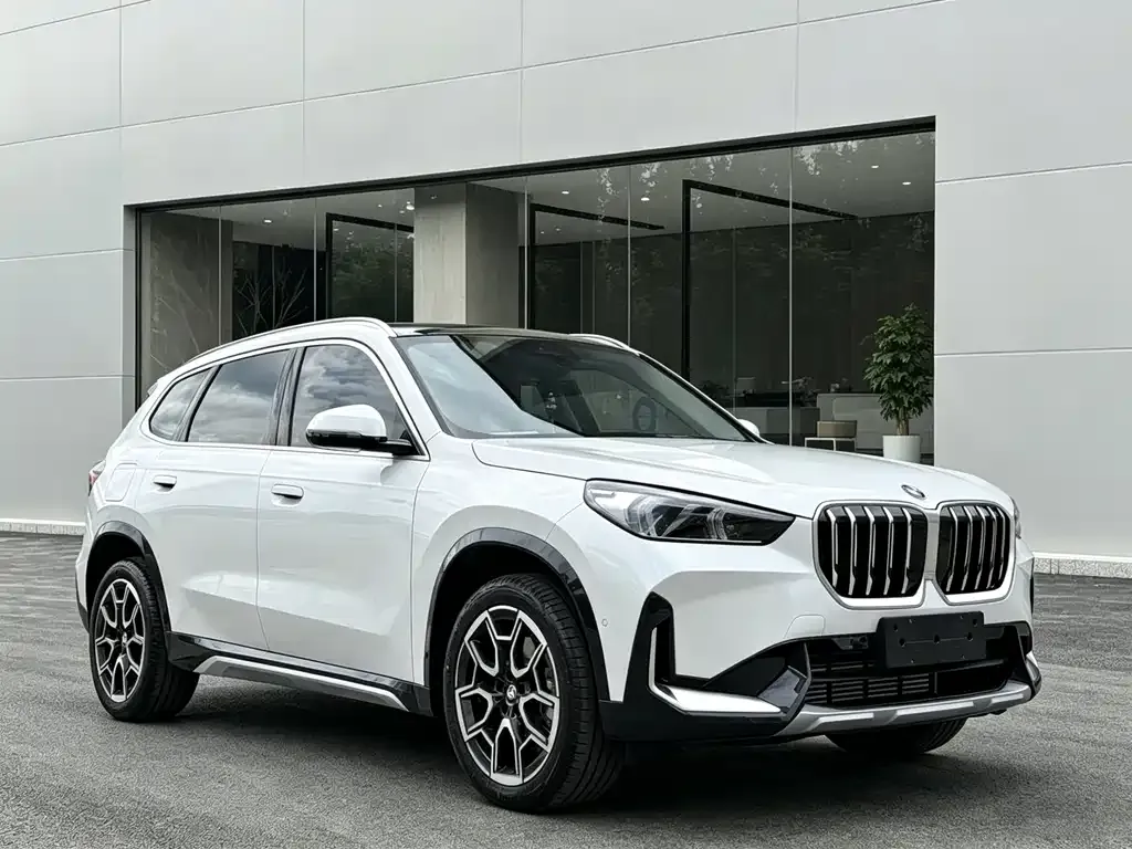 BMW X1 — фото 7