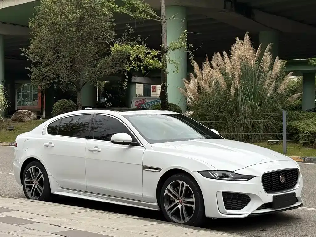 Jaguar XEL — фото 9