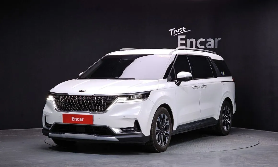 Kia Carnival — фото 1