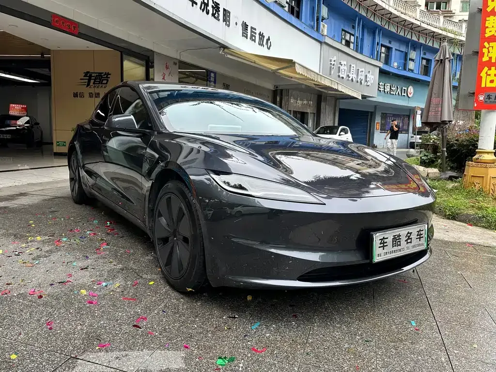 Tesla Model 3 — фото 3