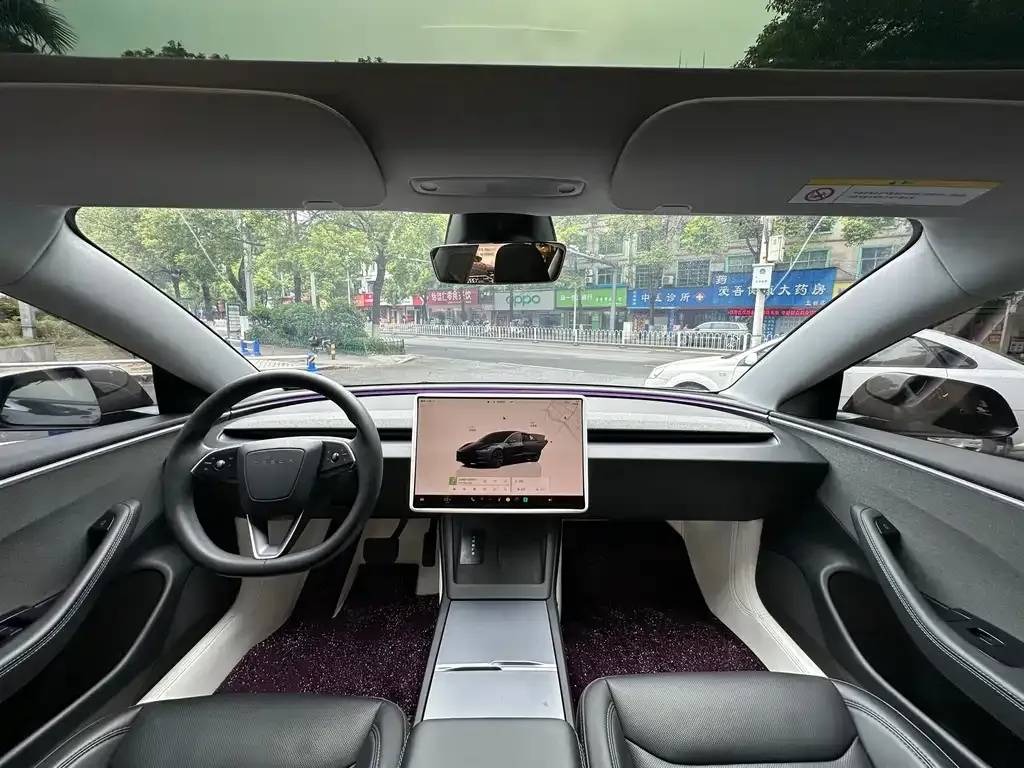 Tesla Model 3 — фото 8
