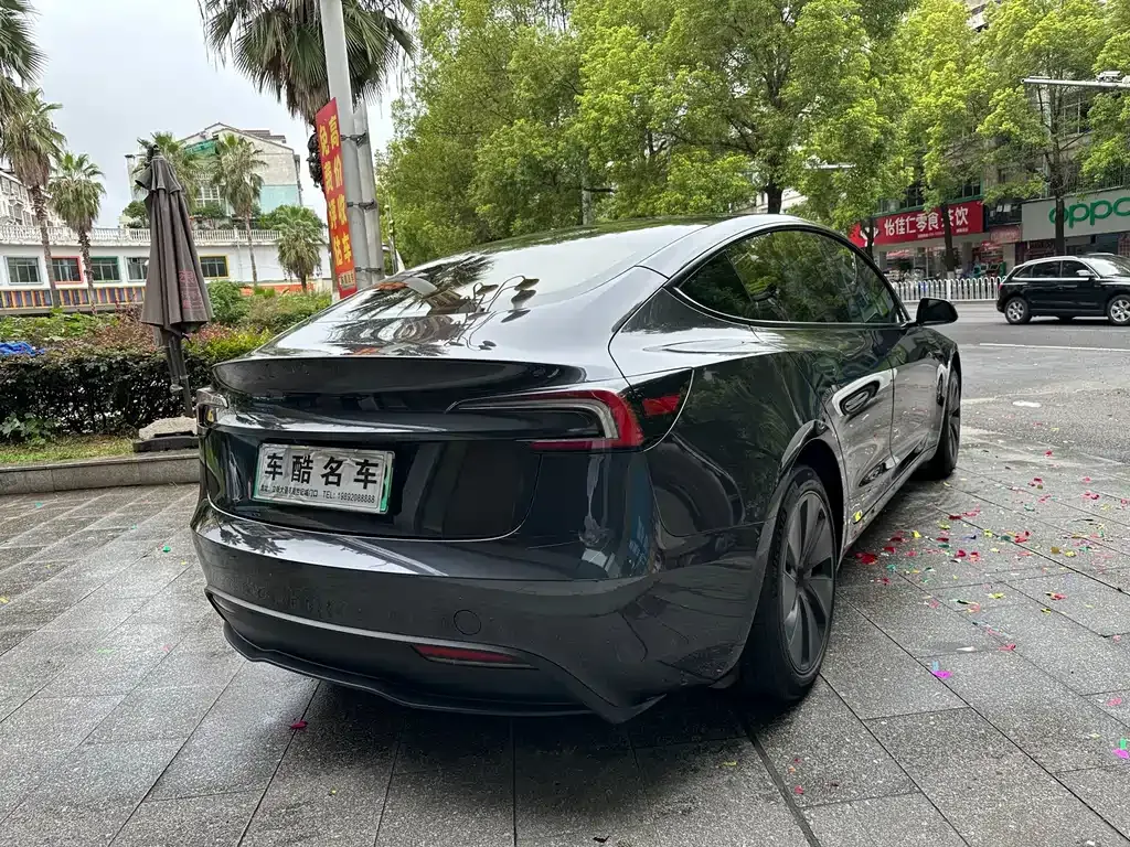 Tesla Model 3 — фото 6