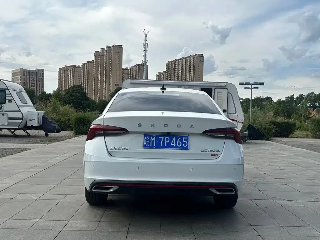 Skoda Octavia — фото 7