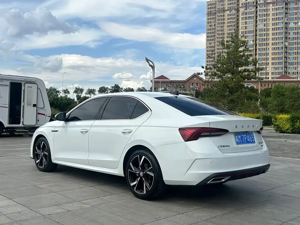 Skoda Octavia — фото 6