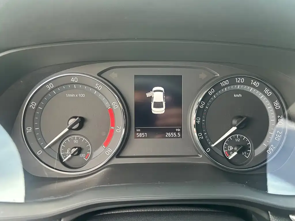 Skoda Octavia — фото 4