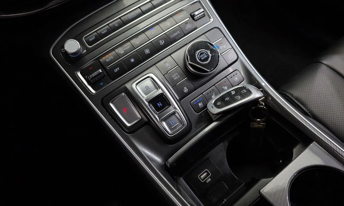 Hyundai Santafe — фото 8