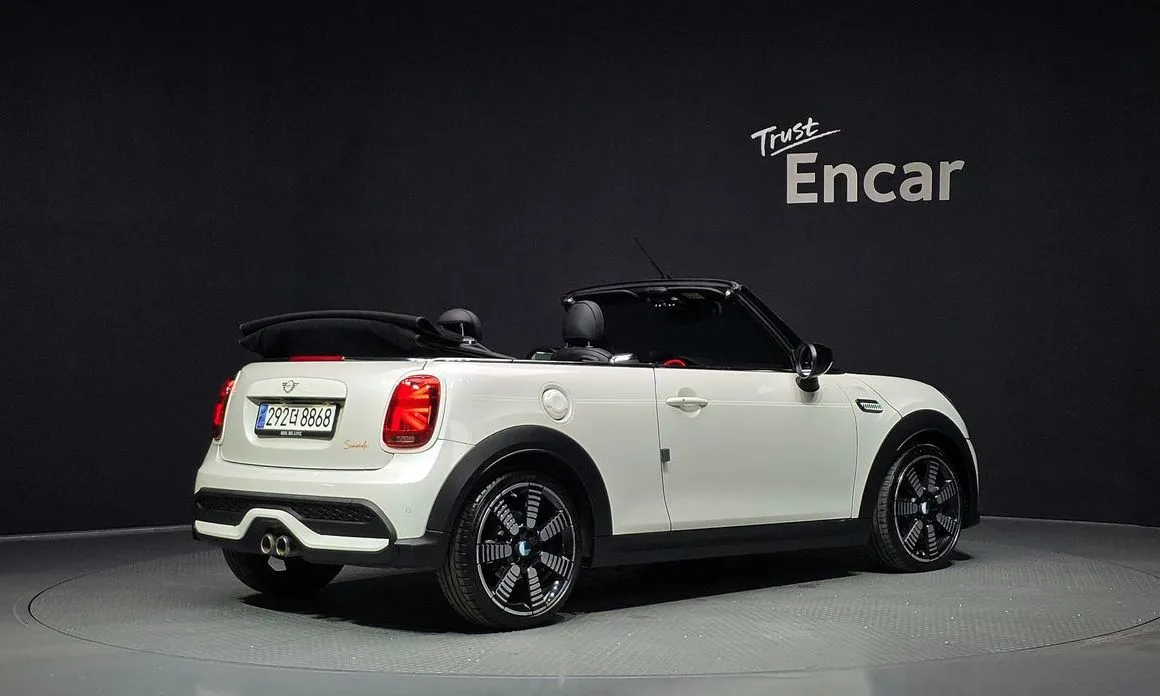 Mini Cooper Convertible — фото 10
