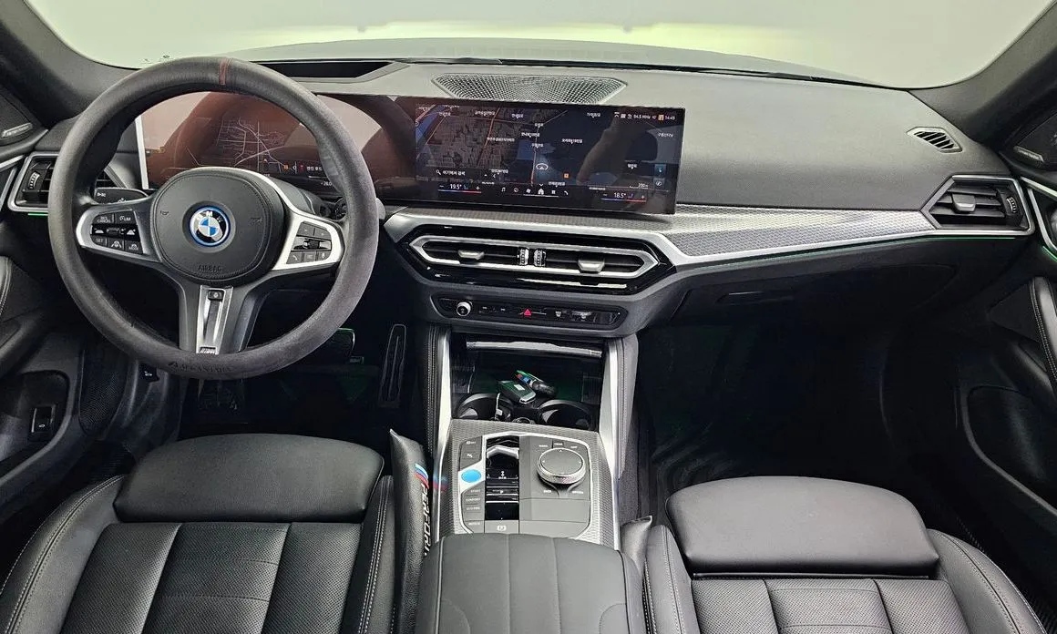 BMW i4 — фото 7