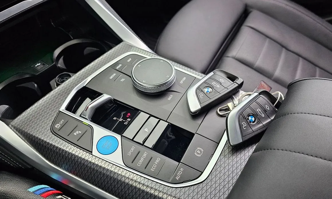 BMW i4 — фото 9