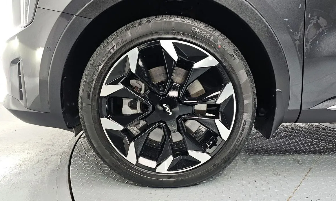Kia Sorento — фото 7