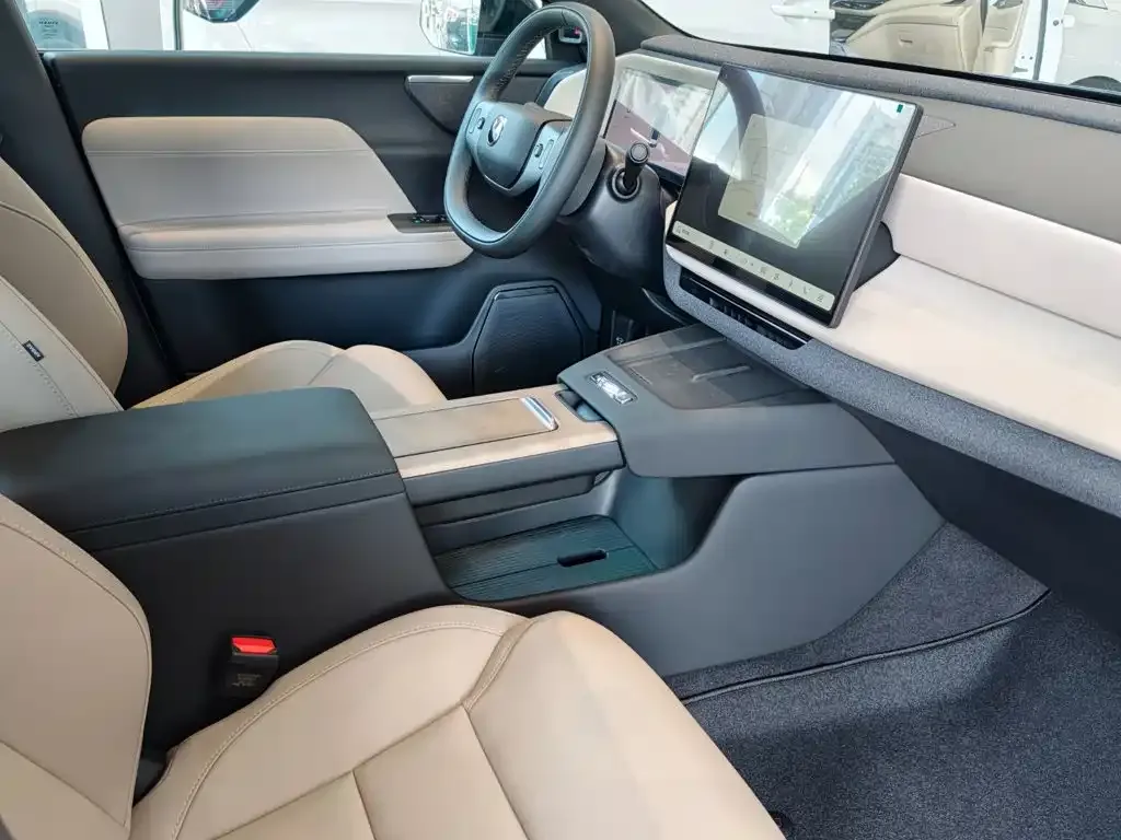 Volvo XC70 Plug-in Hybrid — фото 10
