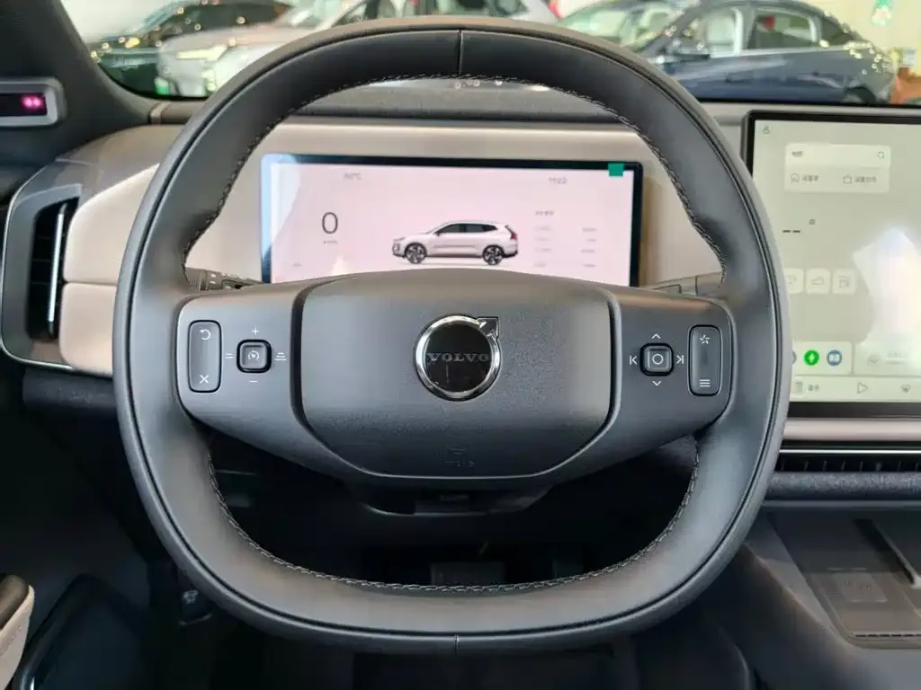 Volvo XC70 Plug-in Hybrid — фото 8