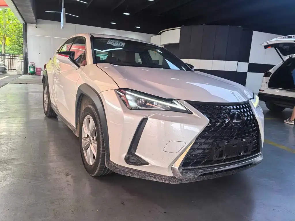 Lexus UX — фото 8
