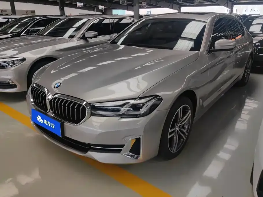 BMW 5 Series — фото 1