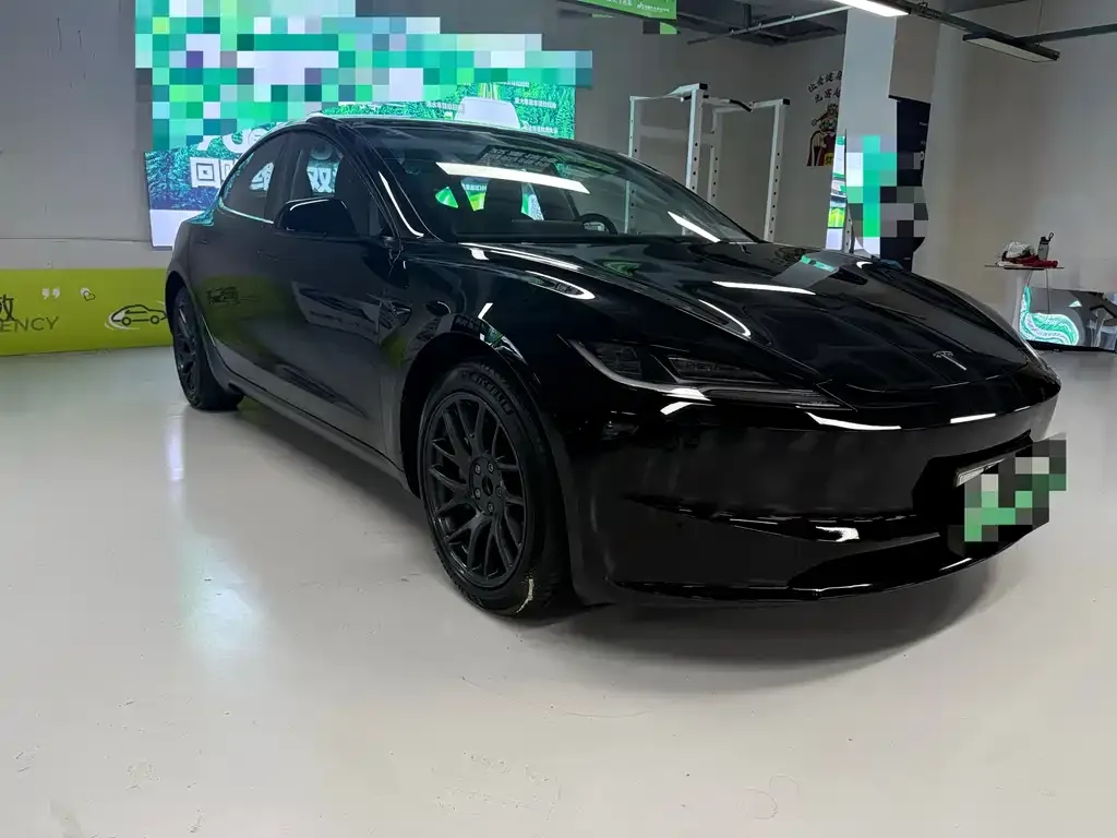 Tesla Model 3 — фото 3
