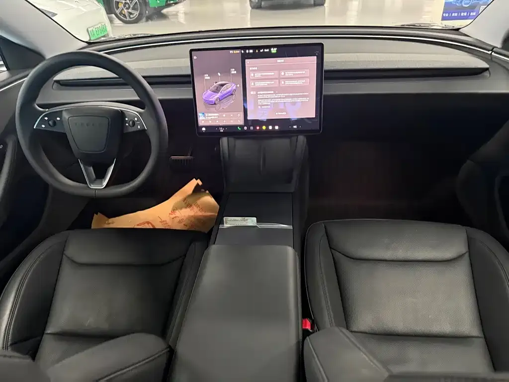 Tesla Model 3 — фото 4