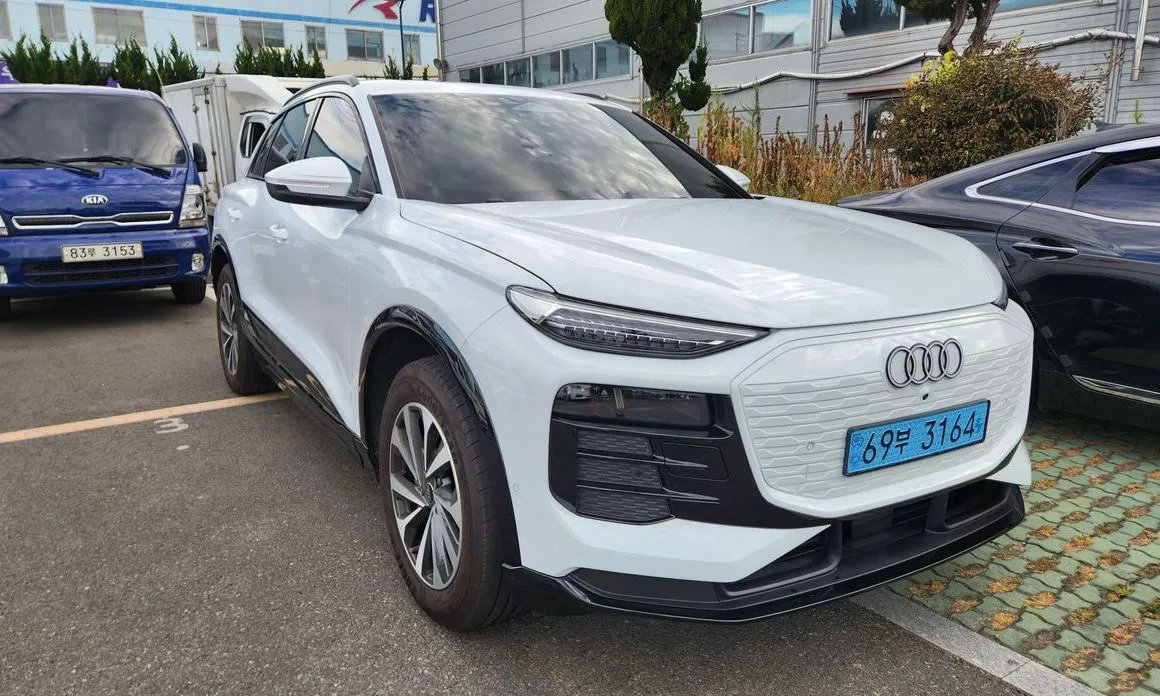 Audi Q6 e-tron — фото 4