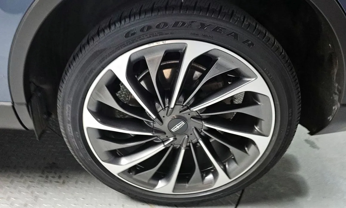 Lincoln Aviator — фото 10