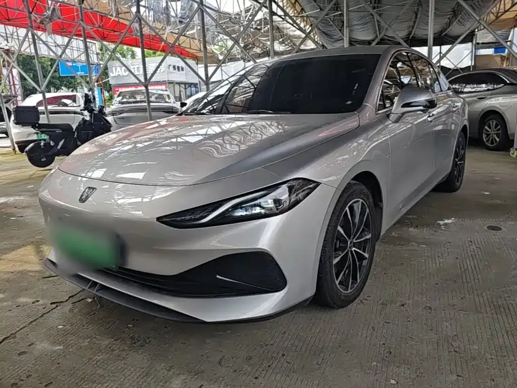 Roewe D7 — фото 1