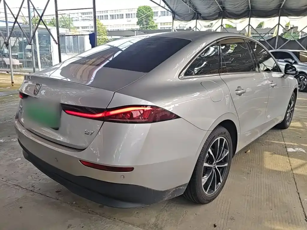 Roewe D7 — фото 7